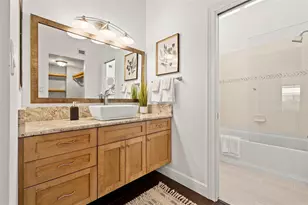 301 2nd St N, Saint Petersburg, FL 33701 - Photo 29