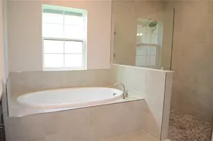 35436 Big Hawk Dr, Zephyrhills, FL 33541 - Photo 17