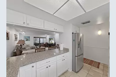 215 Valencia Boulevard #213, Largo, FL 33770 - Photo 9