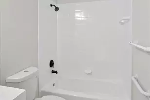 5430 Eagles Point Cir, Sarasota, FL 34231 - Photo 25