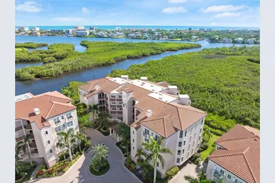 5430 Eagles Point Circle #202, Sarasota, FL 34231 - Photo 1