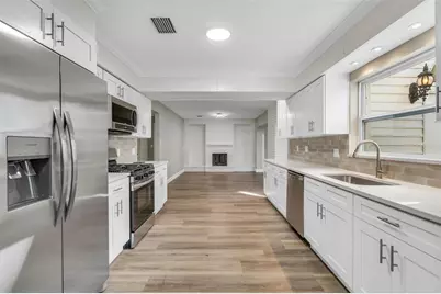 216 S Shore Crest Drive, Tampa, FL 33609 - Photo 5