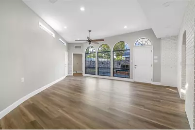 216 S Shore Crest Drive, Tampa, FL 33609 - Photo 11