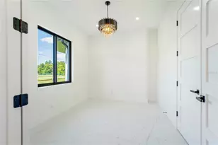 14080 Sydney Rd, Dover, FL 33527 - Photo 5