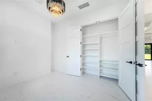 14080 Sydney Rd, Dover, FL 33527 - Photo 7