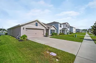 7774 Sail Clover Ln, Zephyrhills, FL 33540 - Photo 23