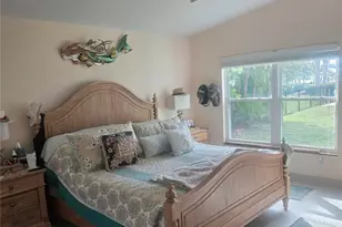 1626 Seabreeze Dr, Tarpon Springs, FL 34689 - Photo 31