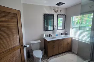 1626 Seabreeze Dr, Tarpon Springs, FL 34689 - Photo 33