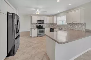 879 Astor Way, The Villages, FL 32162 - Photo 13