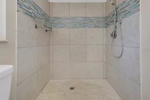 9455 Laura Anne Dr, Seminole, FL 33776 - Photo 23