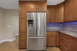 9455 Laura Anne Dr, Seminole, FL 33776 - Photo 17