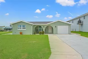 7401 Islander Ln, Hudson, FL 34667 - Photo 3