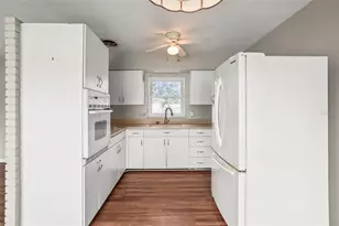 1848 68th Ave N, Saint Petersburg, FL 33702 - Photo 9