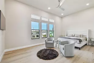 105 9th St E, Tierra Verde, FL 33715 - Photo 51