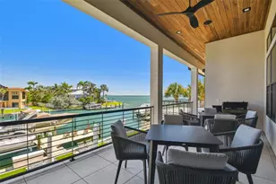 105 9th St E, Tierra Verde, FL 33715 - Photo 55