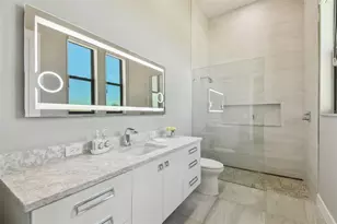 105 9th St E, Tierra Verde, FL 33715 - Photo 53