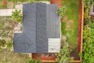 2837 Woodcrest Dr, Sarasota, FL 34239 - Photo 33