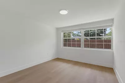 2837 Woodcrest Drive, Sarasota, FL 34239 - Photo 13