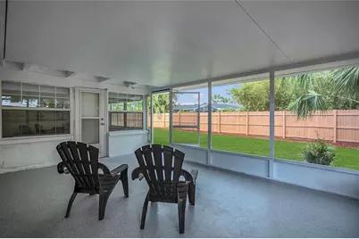 2837 Woodcrest Drive, Sarasota, FL 34239 - Photo 25