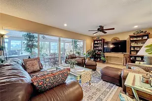 760 Capri Blvd, Treasure Island, FL 33706 - Photo 11