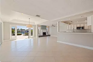 11225 4th St E, Treasure Island, FL 33706 - Photo 7