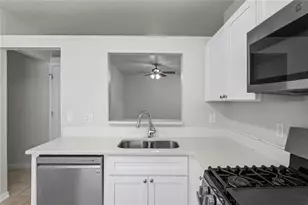 456 Summer Sails Dr, Valrico, FL 33594 - Photo 9