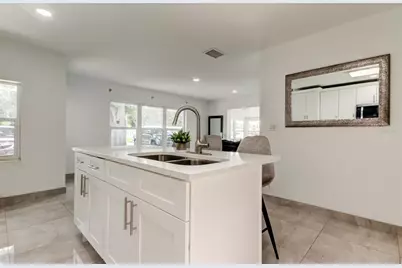 4727 Town N Country Boulevard, Tampa, FL 33615 - Photo 5