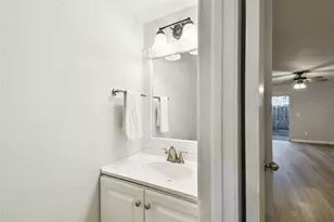 3308 W Wyoming Cir, Tampa, FL 33611 - Photo 29