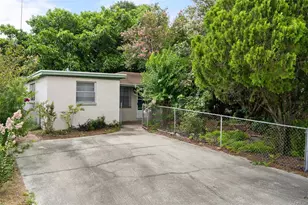 6006 Axelrod Rd, Tampa, FL 33634 - Photo 3