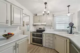 427 Pelican Dr S, Oldsmar, FL 34677 - Photo 31