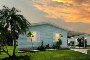 427 Pelican Dr S, Oldsmar, FL 34677 - Photo 1