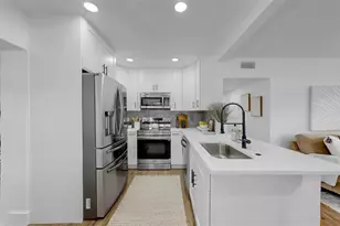 4112 W Lawn Ave, Tampa, FL 33611 - Photo 9