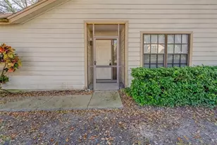 2567 Bentley Dr, Palm Harbor, FL 34684 - Photo 3