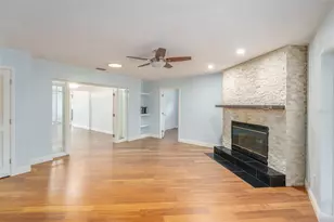 1517 60th St S, Gulfport, FL 33707 - Photo 5