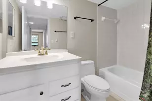 8198 Terrace Garden Dr, Saint Petersburg, FL 33709 - Photo 29