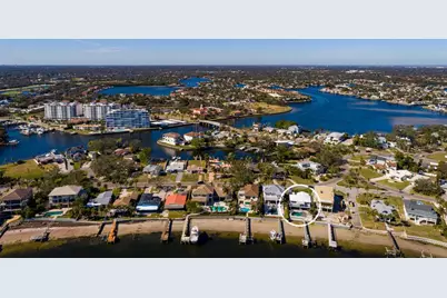 3319 Bayshore Boulevard NE, Saint Petersburg, FL 33703 - Photo 27