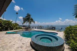 3319 Bayshore Blvd NE, Saint Petersburg, FL 33703 - Photo 1