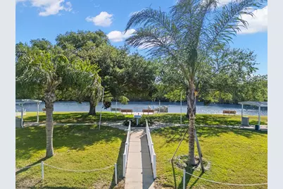 7271 Mount Arlington Drive NE #430, Saint Petersburg, FL 33702 - Photo 9