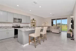 34252 Redwood Dawn Ln, Wesley Chapel, FL 33543 - Photo 5