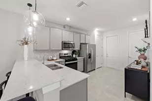18730 Indian Rock Pl, Lakewood Ranch, FL 34211 - Photo 7