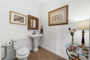 6 Academy Way S, Saint Petersburg, FL 33711 - Photo 13