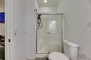 9041 58th Street N, Pinellas Park, FL 33782 - Photo 21