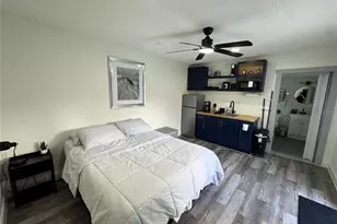 2509 Thornbrook Pl, Tampa, FL 33618 - Photo 3