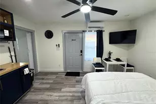 2509 Thornbrook Pl, Tampa, FL 33618 - Photo 5