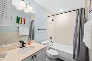 215 Central Ave, Saint Petersburg, FL 33701 - Photo 19