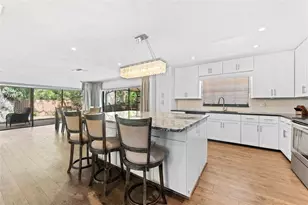 3011 Lake Ellen Dr, Tampa, FL 33618 - Photo 13