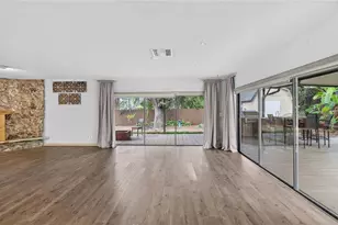 3011 Lake Ellen Dr, Tampa, FL 33618 - Photo 25