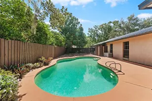 3011 Lake Ellen Dr, Tampa, FL 33618 - Photo 19