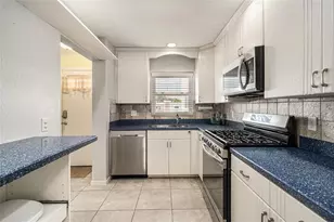 5623 80th St N, Saint Petersburg, FL 33709 - Photo 5