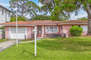 267 Snell Isle Blvd NE, Saint Petersburg, FL 33704 - Photo 1